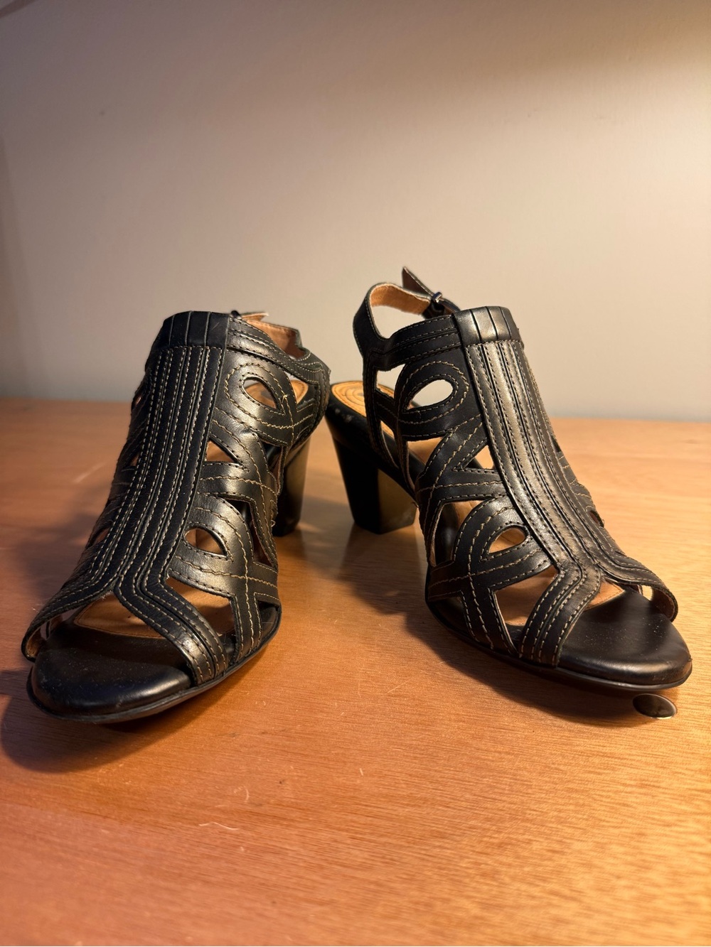 Nurture Black Leather Sling Back Low Heels Size 7.5 M
